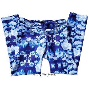FLYWHEEL Cropped Floral Leggings 